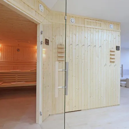 Baltischer Hof 23 *